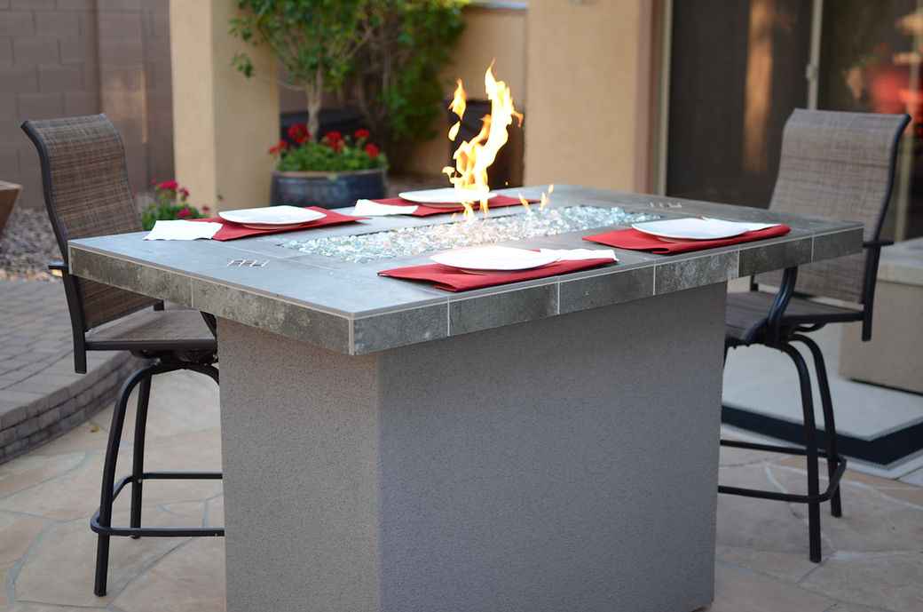 Entertainer 6-Foot Outdoor Fire Pit Table | LP/NG Patio Fire Table