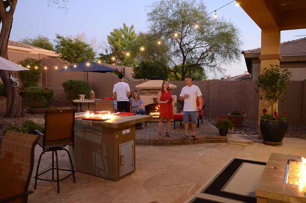 Entertainer 6-Foot Outdoor Fire Pit Table | LP/NG Patio Fire Table